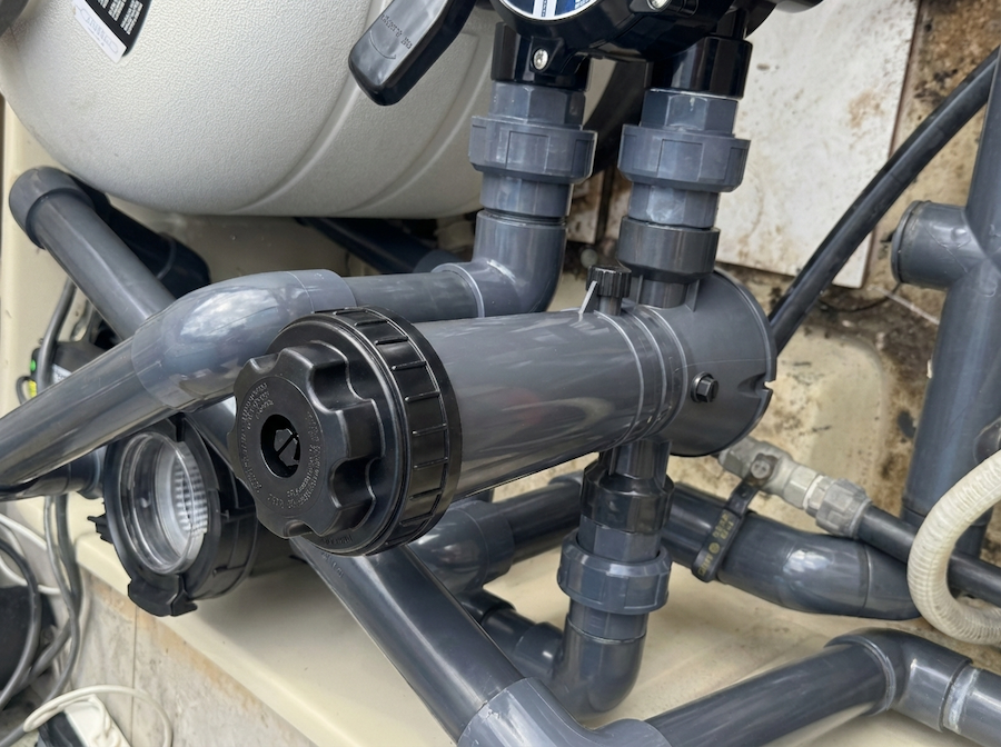 Benefits of a Manual Pool Chlorinator